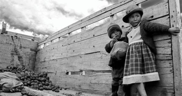 Amantinin2011back_of_a_truck