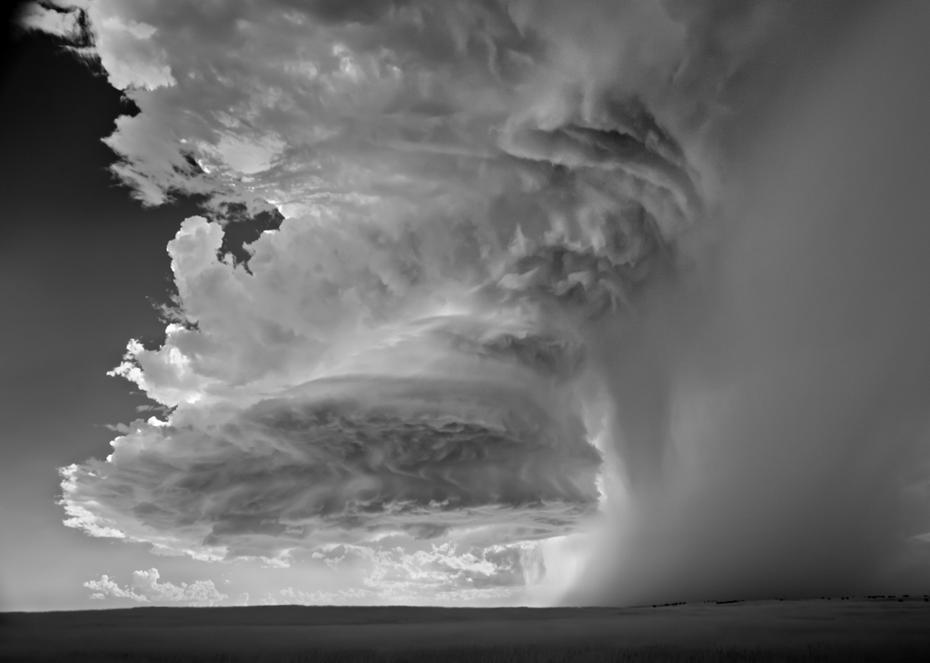 Mitch-Dobrowner_Veil-Cloud---Courtesy of Sony World Photography 2012